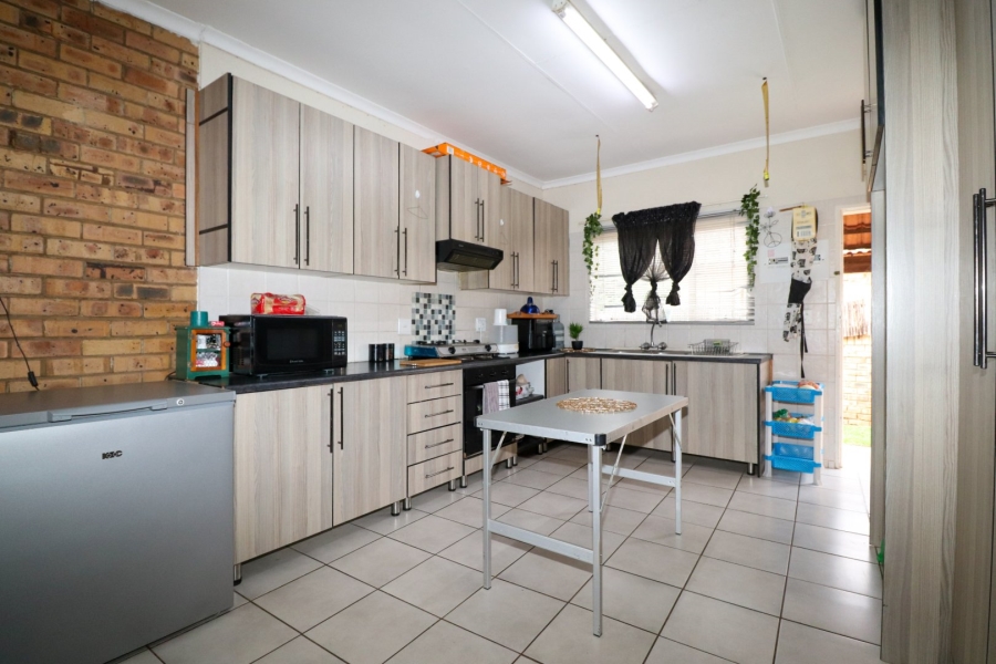 2 Bedroom Property for Sale in Meiringspark North West